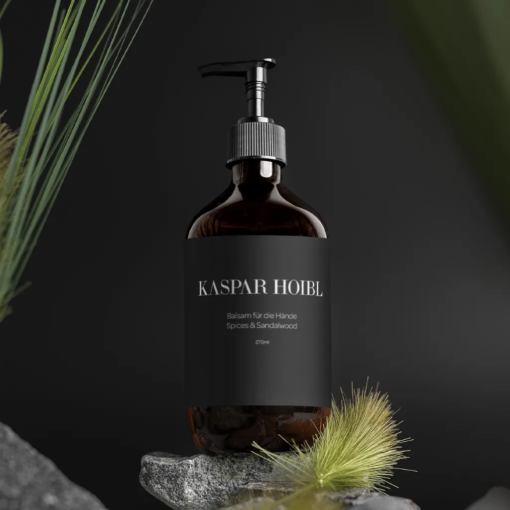 Kaspar-Hoibl-Handcreme-Produktbild-Spicy-Sandalwood-rocks-1-1.webp